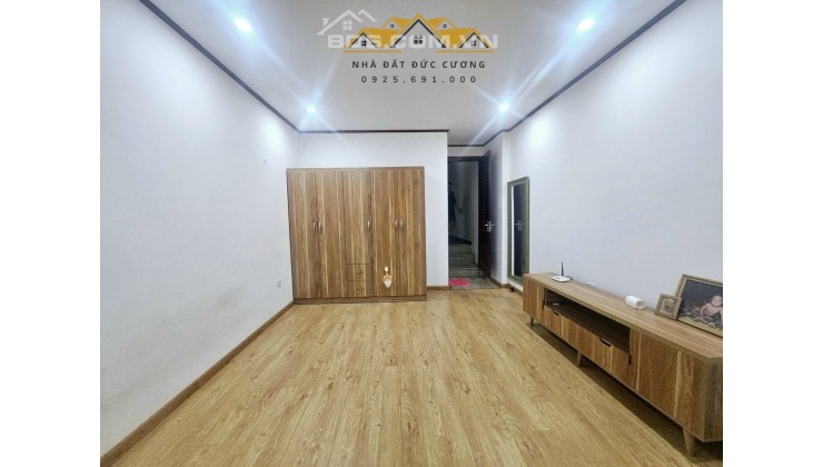 359 Hoàng Hoa Thám, 56m2, 6 tầng, mặt tiền 4m, 8 phòng ngủ, giá 12,5 tỷ